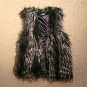 H&M Faux fur vest 2